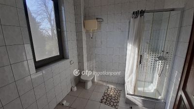 Eladó nyaraló Balatonlelle