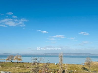 Eladó nyaraló Balatonlelle