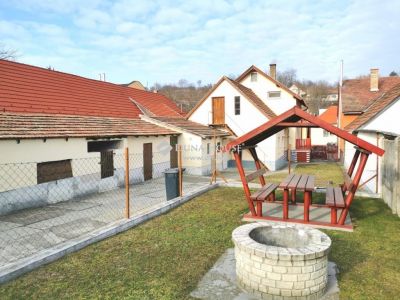 Eladó családi ház Leányvár