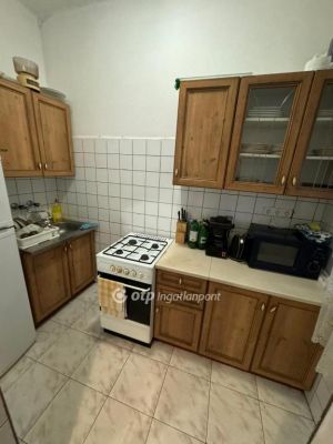 Eladó lakás Tiszafüred