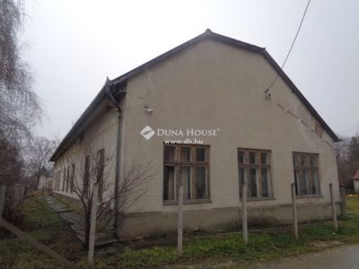 Eladó családi ház Kisláng