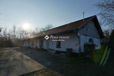Eladó műhely Kecskemét