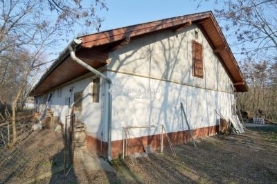 Eladó műhely Kecskemét