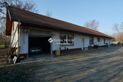 Eladó műhely Kecskemét