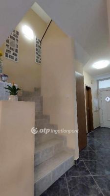 Eladó családi ház Budapest