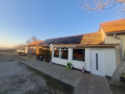 Eladó családi ház Balatonszabadi