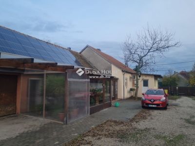 Eladó családi ház Balatonszabadi