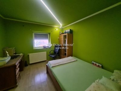 Eladó családi ház Balatonszabadi
