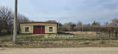 Eladó műhely Berettyóújfalu