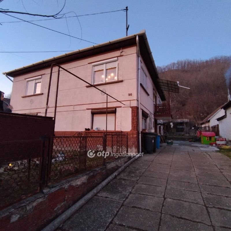 Eladó családi ház Borsodnádasd
