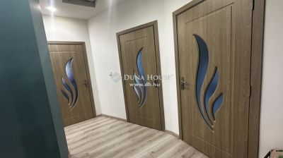 Eladó családi ház Budapest