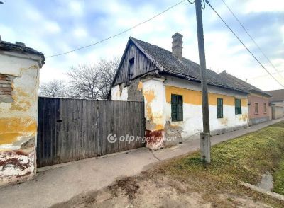 Eladó családi ház Nagykőrös