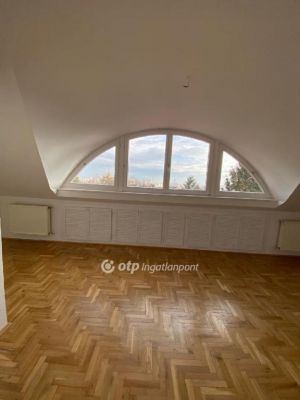Eladó családi ház Budapest