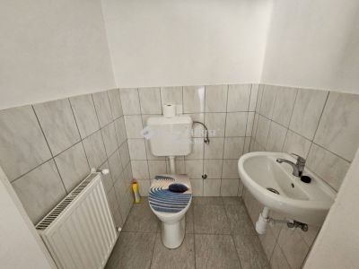 Eladó családi ház Véménd