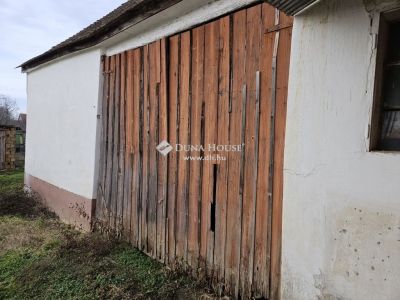 Eladó családi ház Véménd