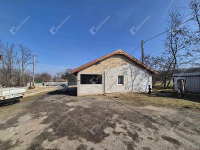 Eladó családi ház Pécel