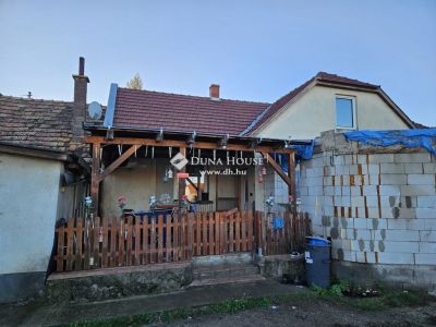 Eladó családi ház Enying