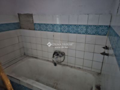 Eladó családi ház Enying