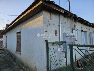 Eladó családi ház Enying