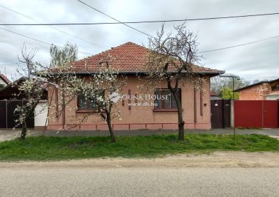 Eladó családi ház Békéscsaba