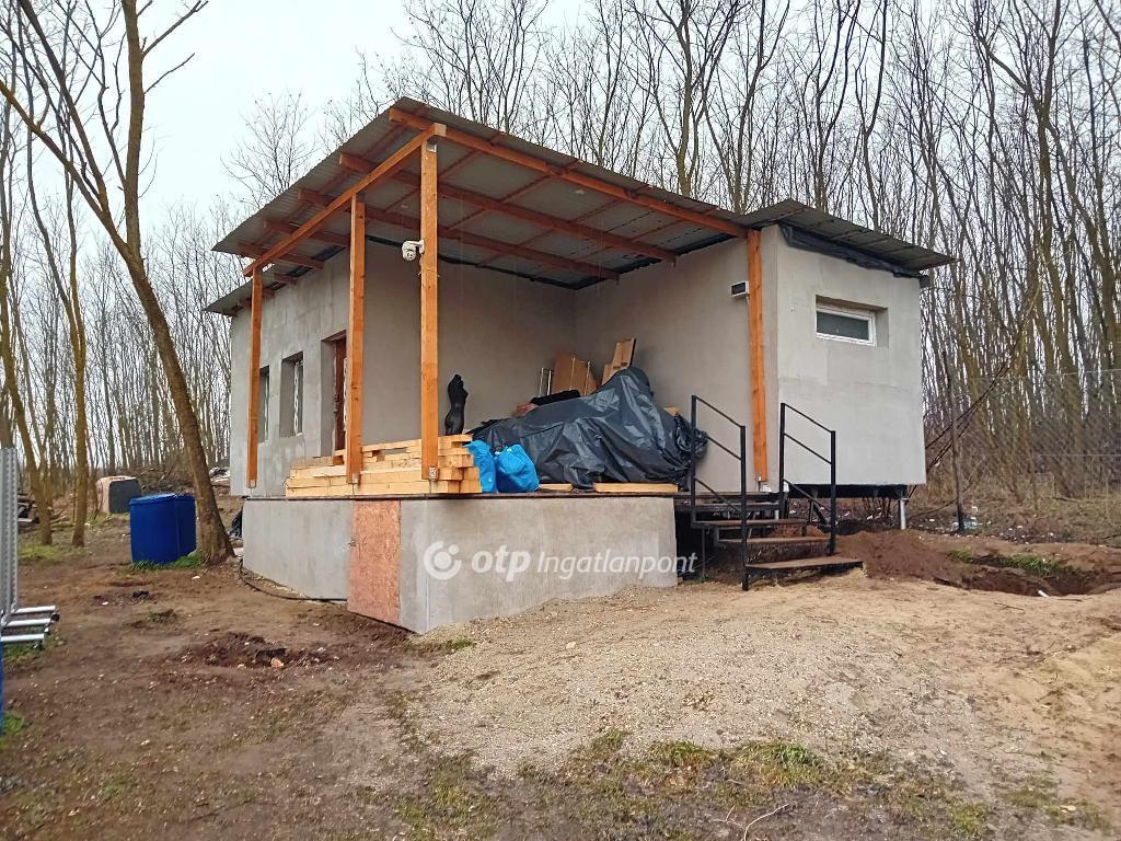 Eladó nyaraló Gödöllő