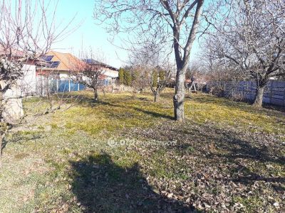 Eladó lakóövezeti telek Siófok