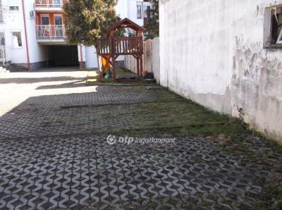 Eladó lakás Gyöngyös