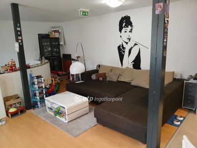 Eladó lakás Gyöngyös