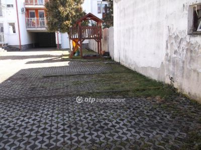 Eladó lakás Gyöngyös