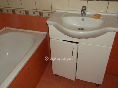 Eladó lakás Gyöngyös