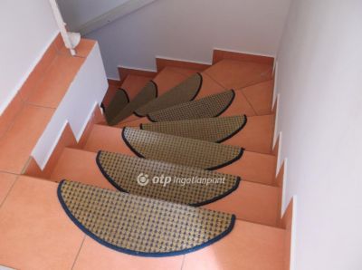 Eladó lakás Gyöngyös