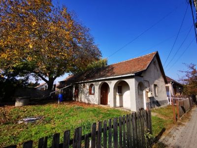 Eladó családi ház Tököl