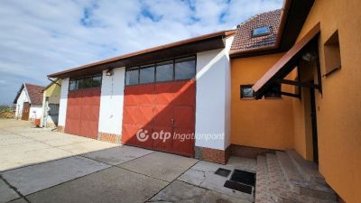 Eladó családi ház Orosháza