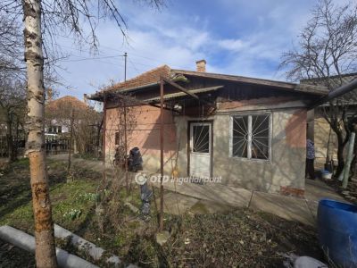 Eladó családi ház Püspökladány