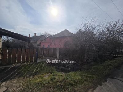 Eladó családi ház Püspökladány
