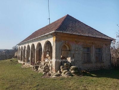 Eladó családi ház Kerecsend