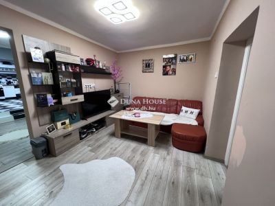 Eladó családi ház Bajót