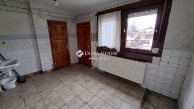 Eladó sorház Beloiannisz