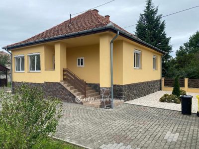 Eladó családi ház Recsk