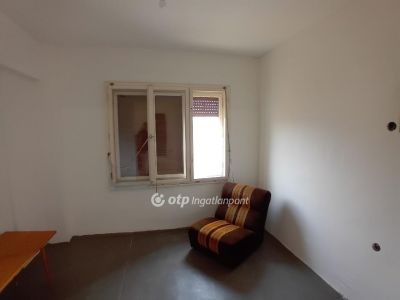 Eladó családi ház Ecséd