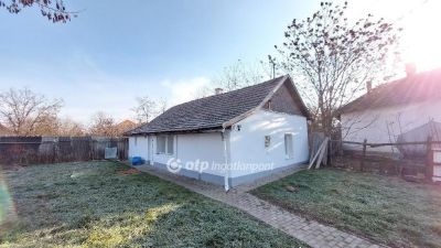 Eladó családi ház Karcag