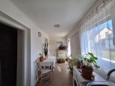 Eladó családi ház Karcag