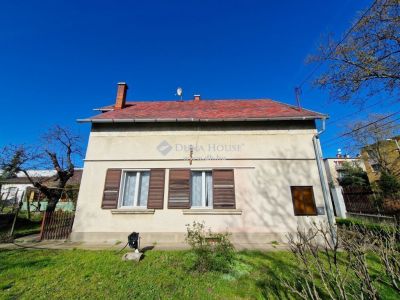 Eladó családi ház Budapest