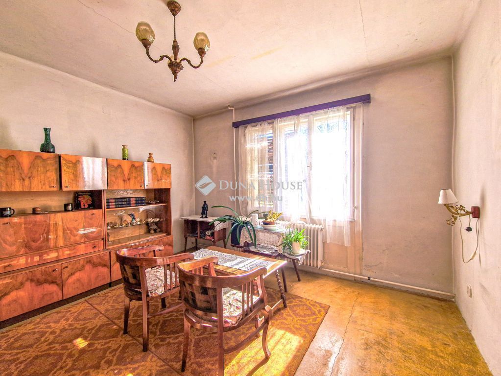 Eladó családi ház Budapest