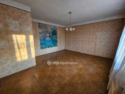 Eladó sorház Szolnok
