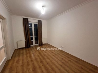 Eladó családi ház Budapest