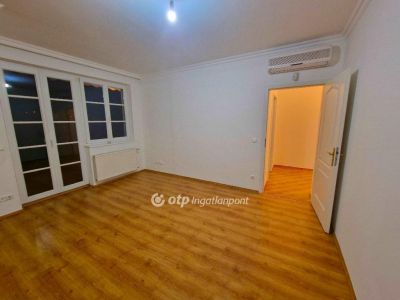 Eladó családi ház Budapest