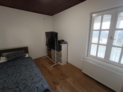 Eladó üzlethelység udvarban Iváncsa