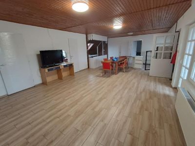 Eladó üzlethelység udvarban Iváncsa