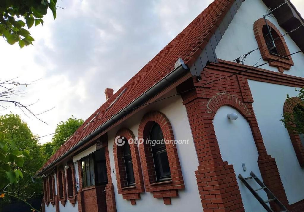 Eladó családi ház Siklós